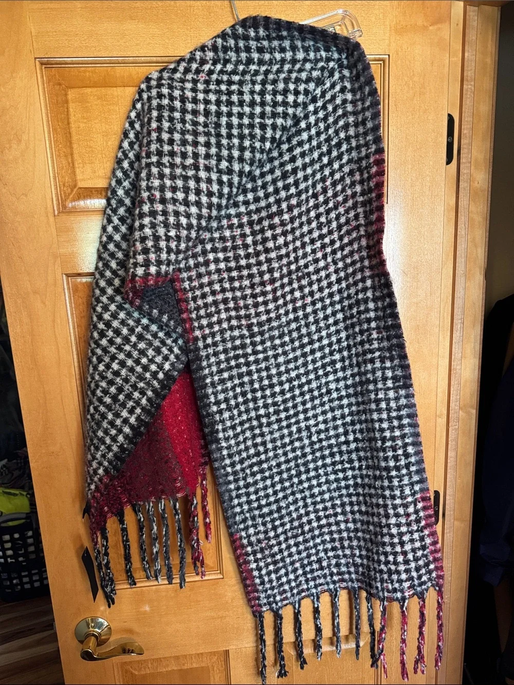 NWT Steve Madden Reversible Red and Black Plaid Fringe Scarf Wrap